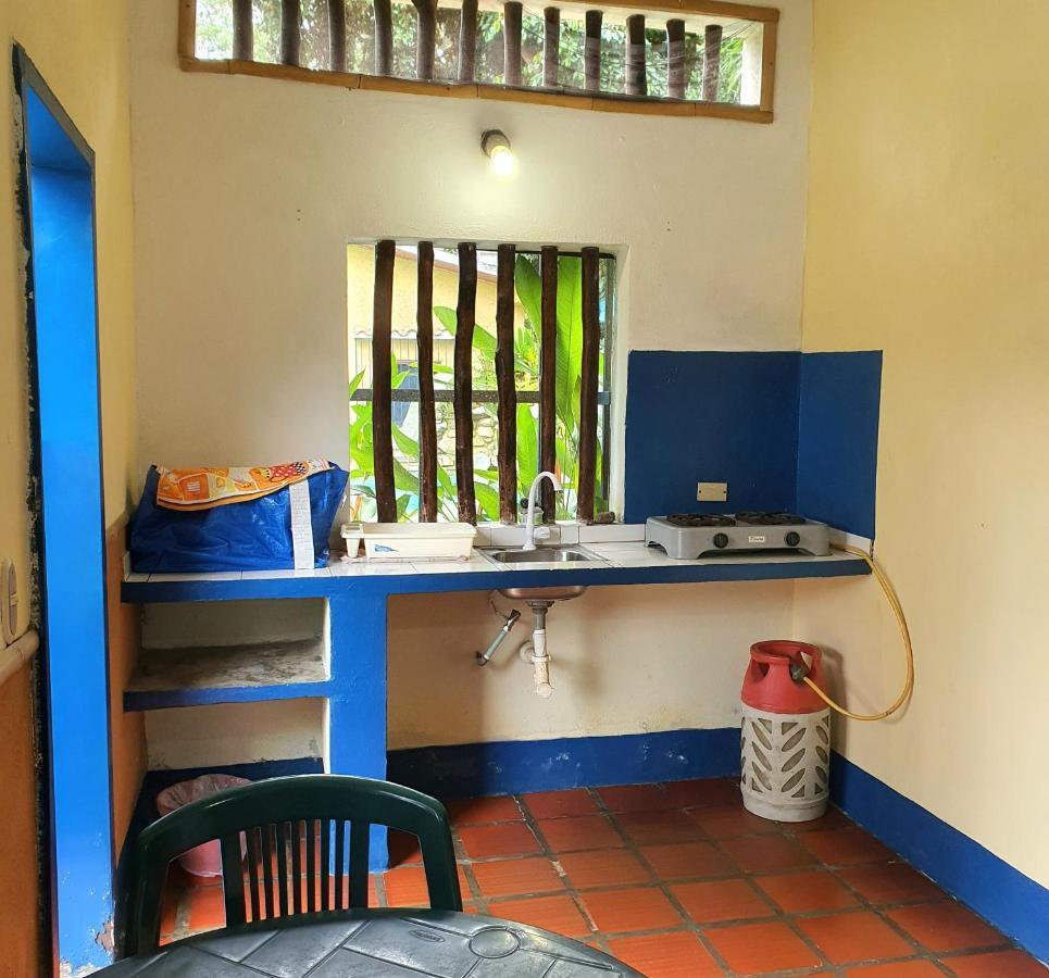 Hostal Nova Colonial Puerto Colombia الغرفة الصورة