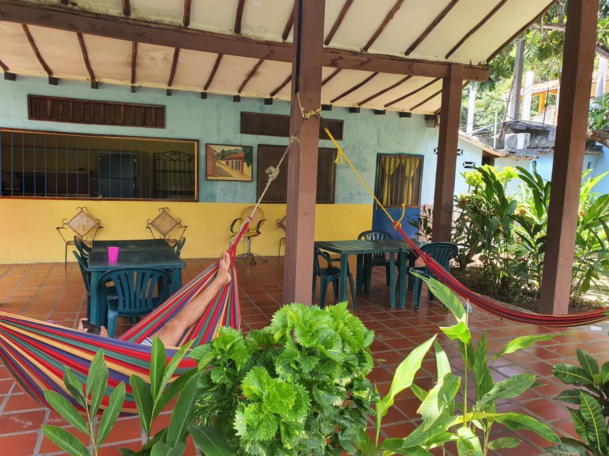 Hostal Nova Colonial Puerto Colombia المظهر الخارجي الصورة